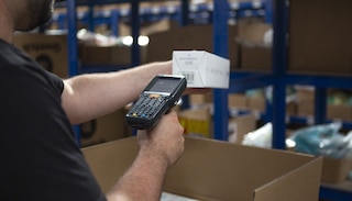 24 uurs leveringen zijn een logistieke uitdaging voor alle onderdelen van de toeleveringsketen
