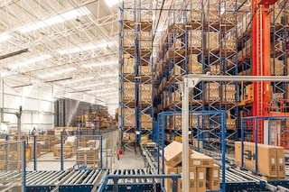 Automatische magazijnen zijn een voorbeeld van digitale transformatie in de logistiek