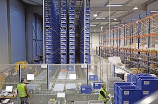 Automatisering van magazijnen is essentieel om de efficiëntie van de productielogistiek te verhogen