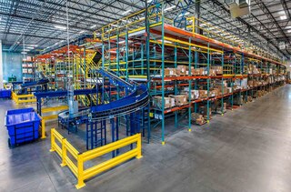 Chaotische opslag of random locatietoewijzing is een opslagmethode die de magazijncapaciteit optimaliseert