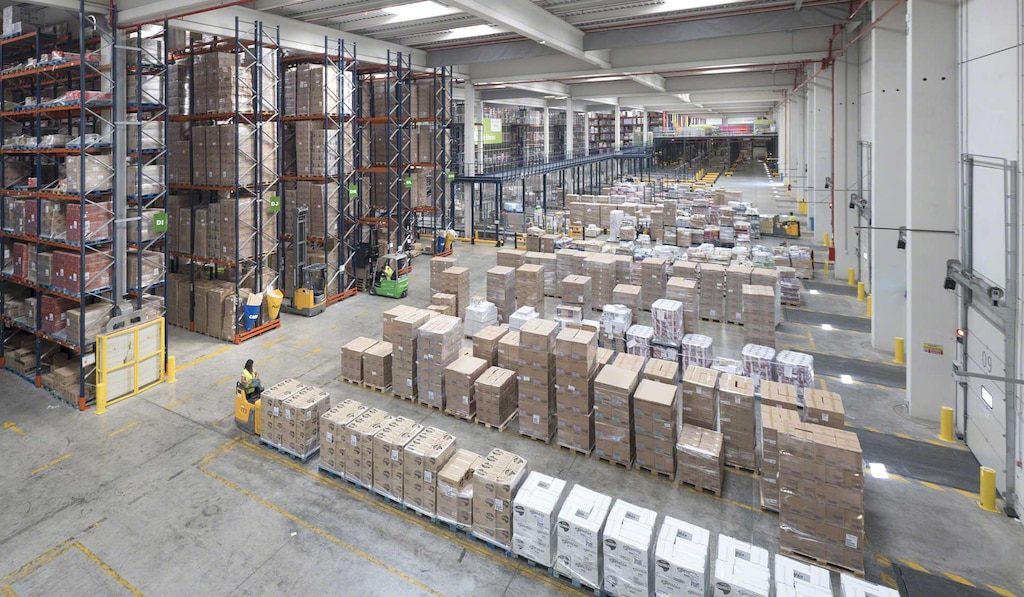 De toepassing van continu verbeteringstechnieken zorgt voor een verlaging van de logistieke kosten en een verhoging van de productiviteit in uw magazijn