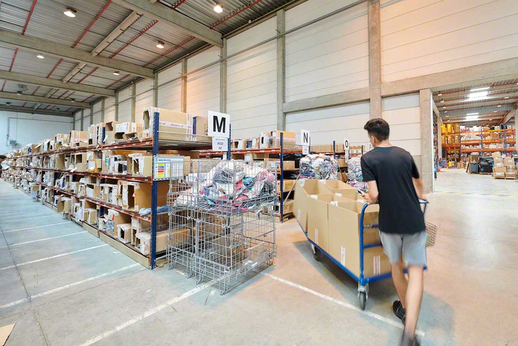 Het elektronische bewijs van levering bevestigt dat de bestellingen die vooraf in het magazijn werden klaargezet, zijn afgeleverd