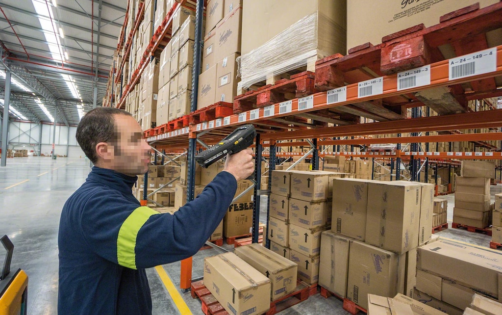 Door de fysieke voorraad te bepalen, kan je de staat van de producten controleren en nagaan of ze in goede staat verkeren