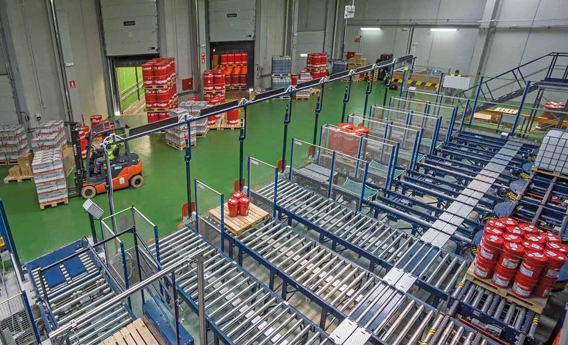 Automatische opslagoplossingen die de in- en uitslag van goederen verbeteren vormen een belangrijk element bij de just-in-time methode in de logistiek