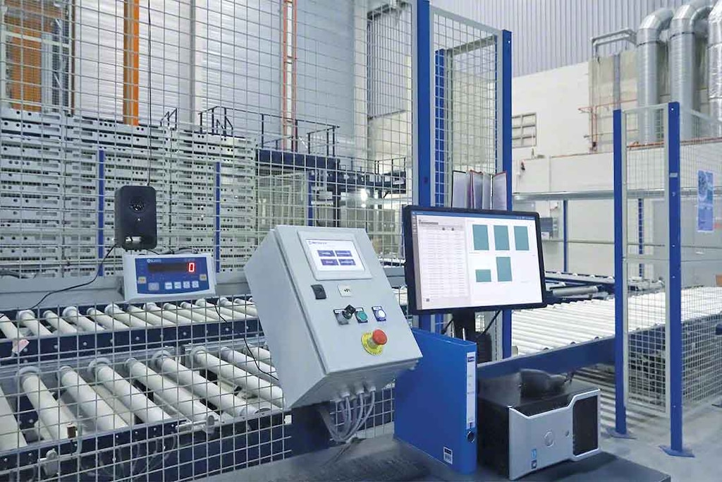 Net als het WMS wordt de besturingssoftware voor automatische opslagoplossingen periodiek bijgewerkt Net als het WMS wordt de besturingssoftware voor automatische opslagoplossingen periodiek bijgewerkt