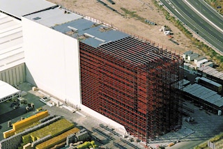 De gebouwschil van hoogbouwmagazijnen