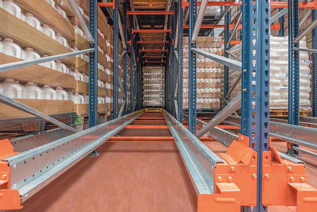 De diepte van de opslagkanalen verschilt naargelang het type opslagsysteem of -oplossing De diepte van de opslagkanalen verschilt naargelang het type opslagsysteem of -oplossing