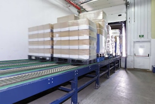 Automatic truck loading and unloading systems bring agility and safety to the warehouse docking area Automatic truck loading and unloading systems bring agility and safety to the warehouse docking area