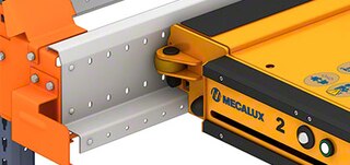 Rails van de Pallet Shuttle stelling