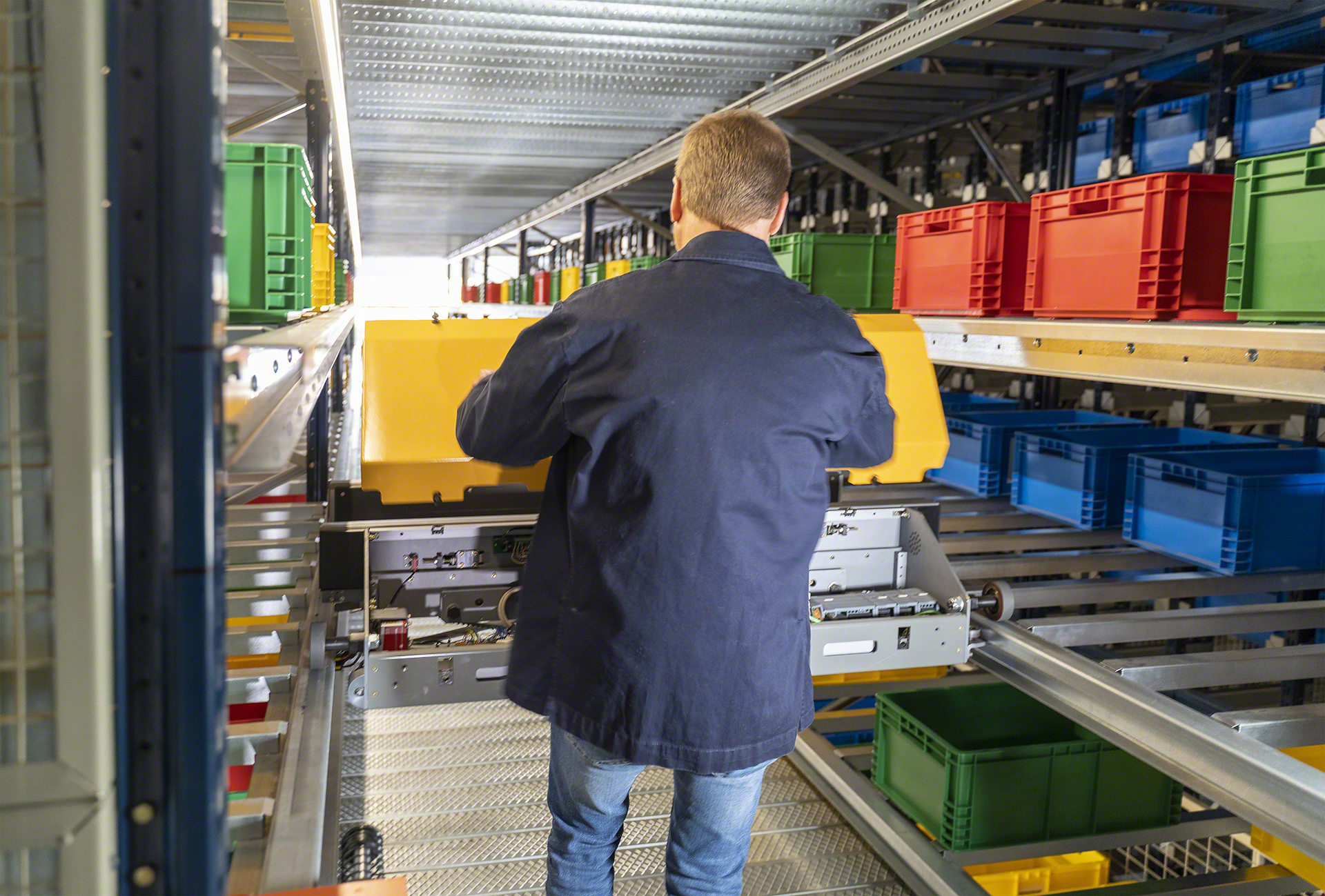 De onderhoudswerkzaamheden kunnen worden uitgevoerd zonder het functioneren van het shuttlesysteem voor dozen en magazijnbakken te onderbreken