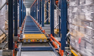 Clavo Food Factory verdubbelt capaciteit met het 3D Automatische Pallet Shuttle-systeem
