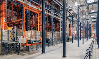 PepsiCo automatiseert zijn magazijn om duizenden pallets chips te verdelen.