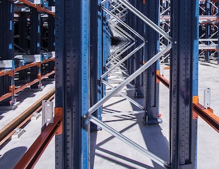 Metalen stellingen: Welke afwerking biedt de beste bescherming tegen roest?