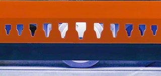 De zes wielen van autonome mobiele robots zorgen voor stabiele bewegingen