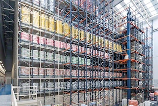 Het Automatische Pallet Shuttle-systeem is ideaal voor bedrijven die veel pallets per SKU hebben