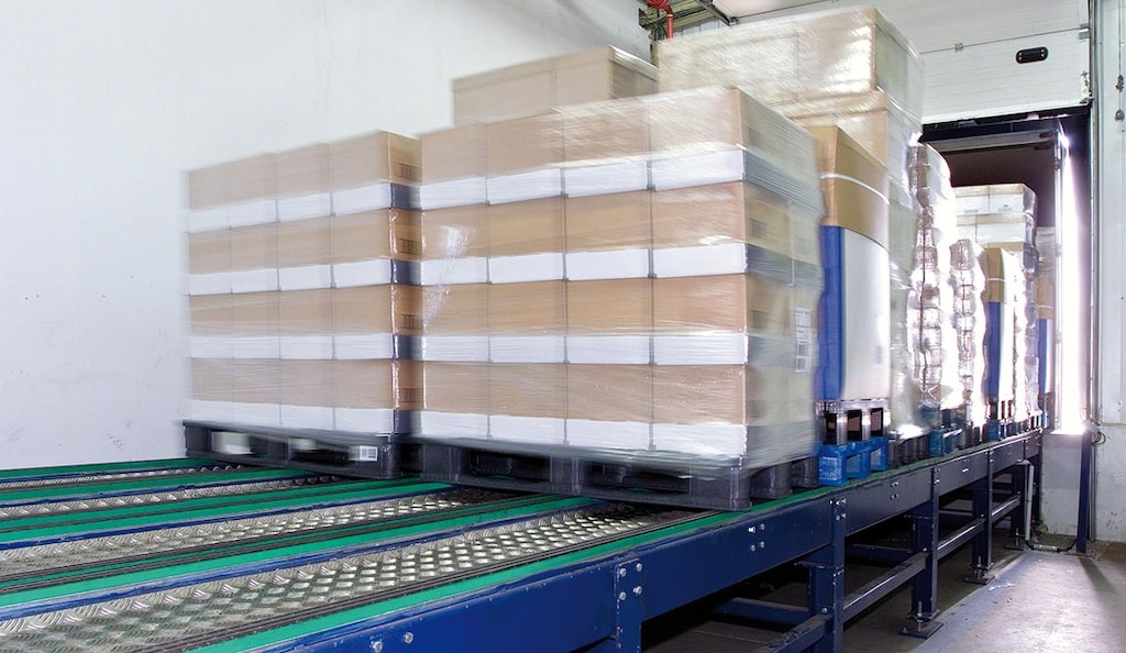 Grupo Siro heeft een geautomatiseerd laad- en lossysteem geïnstalleerd in zijn automatische magazijn in Spanje