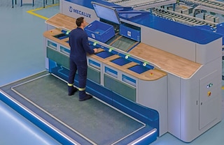 Voor het klaarzetten van de bestellingen houden de operators zich aan de instructies van Easy WMS