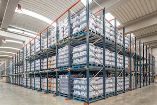 Inrijstellingen voor pallets zijn geschikt voor zowel FIFO als LIFO-goederenbeheer