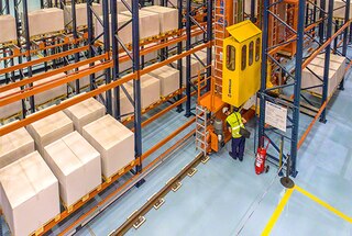 Met de technische ondersteuning van Mecalux kunnen we stilstanden in het magazijn beperken