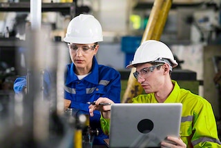 Tijdens de opleiding worden medewerkers opgeleid over het gebruik van de systemen van Mecalux