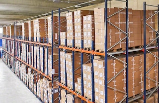 Pallet flow racking is a storage system with many advantages Pallet flow racking is a storage system with many advantages