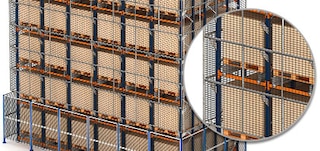 Bescherming met anti-valnetten in de Pallet Shuttle stellingen