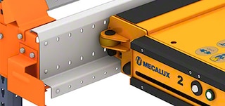 Rails van de Pallet Shuttle stelling