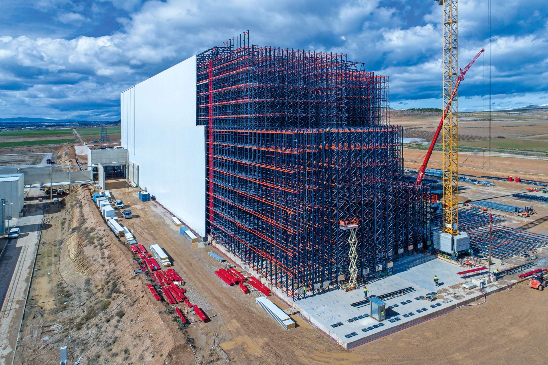 Zelfdragende magazijnen kunnen sneller gebouwd worden dan traditionele constructies